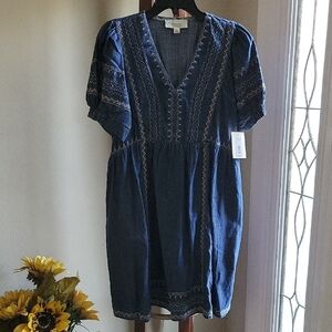 Elegant Blue Embroidered Dress PETITE 👗